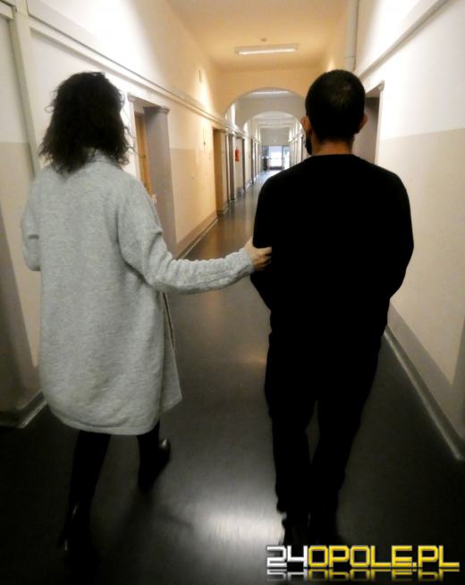 Zauważył swoją byłą dziewczynę w towarzystwie nowego partnera - pobił go gitarą