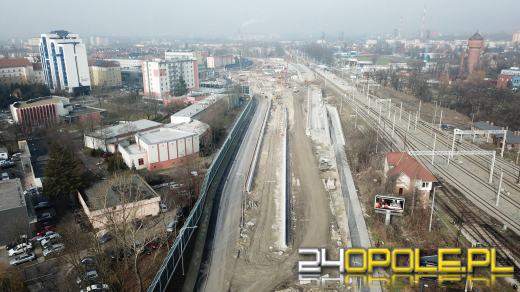 Ogrom pracy przy budowie Centrum Przesiadkowego Opole Wschodnie. Widać efekty
