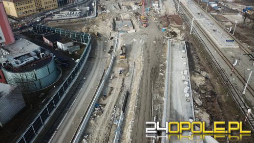 Ogrom pracy przy budowie Centrum Przesiadkowego Opole Wschodnie. Widać efekty