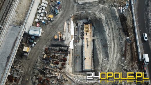 Ogrom pracy przy budowie Centrum Przesiadkowego Opole Wschodnie. Widać efekty