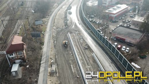 Ogrom pracy przy budowie Centrum Przesiadkowego Opole Wschodnie. Widać efekty