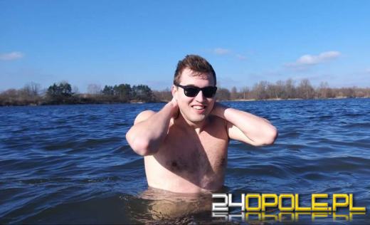 Wyszło słońce. Jedni wybierają wspólne spacery, oni nadal morsują