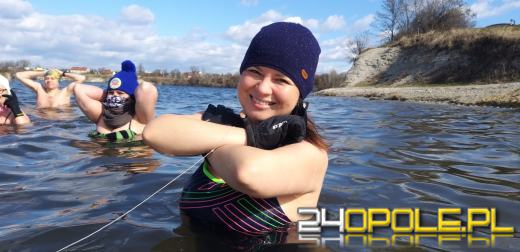 Coraz cieplej na zewnątrz, ale temperatura wody wciąż zmraża 