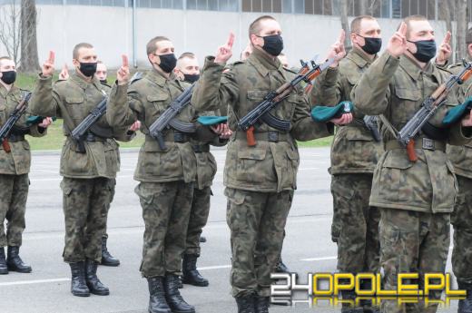 W 10 Brygadzie Logistycznej przysięgali na sztandar