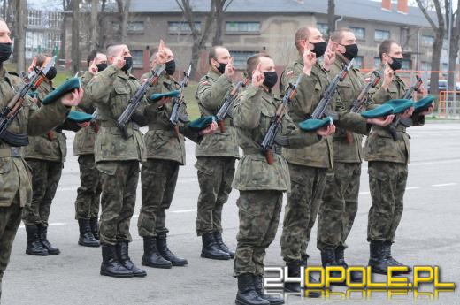 W 10 Brygadzie Logistycznej przysięgali na sztandar