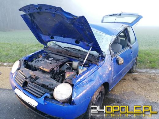 Dachowanie w gminie Ujazd. Kierowca poszkodowany