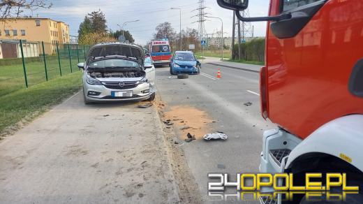 Zderzenie dwóch pojazdów na ulicy Oświęcimskiej w Opolu