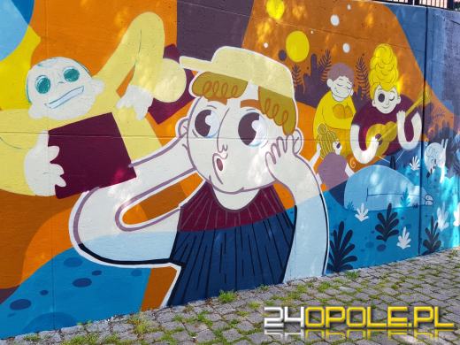 Nowy mural przy Narodowym Centrum Polskiej Piosenki