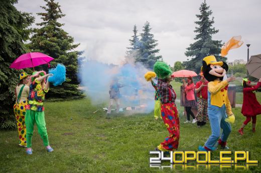 Animatorzy z Fundacji dr Clown również zadbali o małych pacjentów w Dzień Dziecka