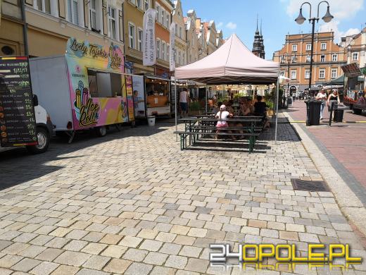 Smacznie na opolskim rynku! Trwa festiwal Food Trucków. 