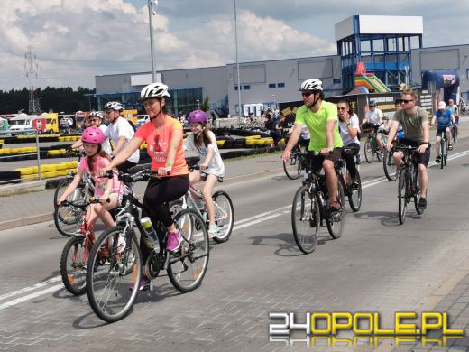 Ruszył 9. Charytatywny Rajd Rowerowy. Blisko 700 osób na starcie! 