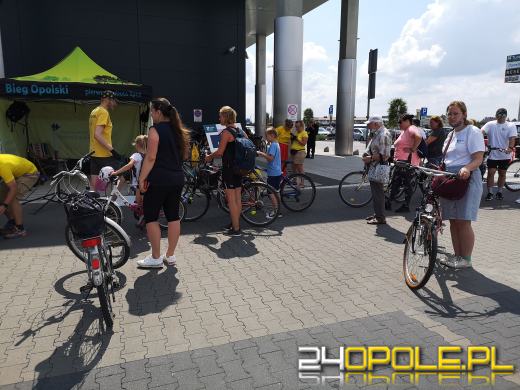 Ruszył 9. Charytatywny Rajd Rowerowy. Blisko 700 osób na starcie! 