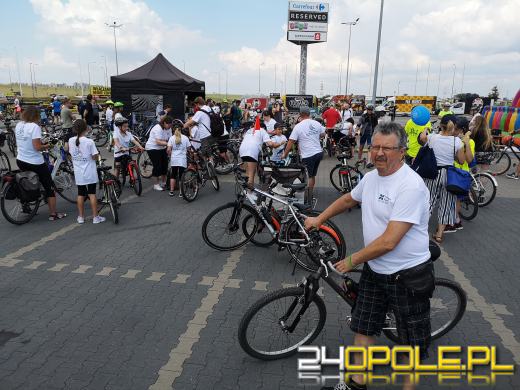 Ruszył 9. Charytatywny Rajd Rowerowy. Blisko 700 osób na starcie! 