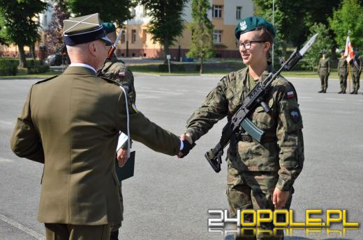 74 elewów złożyło przysięgę w 10 Brygadzie Logistycznej w Opolu
