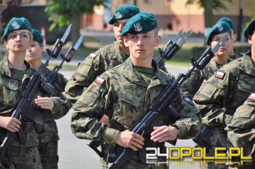 74 elewów złożyło przysięgę w 10 Brygadzie Logistycznej w Opolu