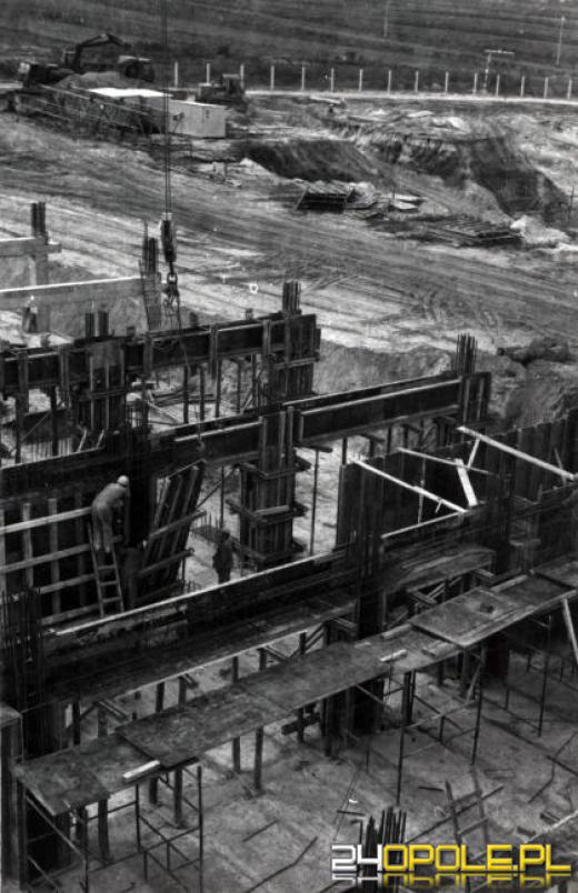 Uniwersytecki Szpital Kliniczny w Opolu świętuję 30-lecie - zobacz archiwalne zdjęcia 