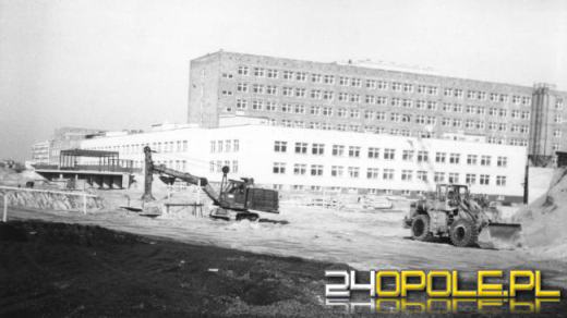 Uniwersytecki Szpital Kliniczny w Opolu świętuję 30-lecie - zobacz archiwalne zdjęcia 