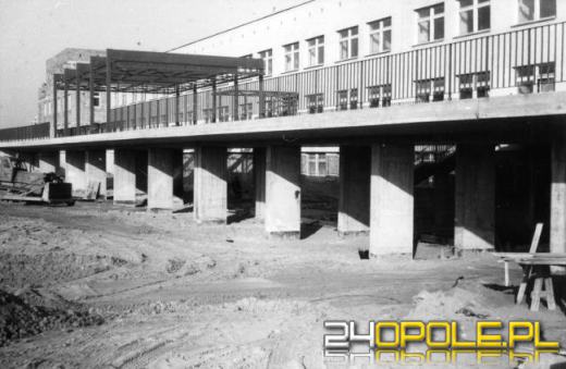 Uniwersytecki Szpital Kliniczny w Opolu świętuję 30-lecie - zobacz archiwalne zdjęcia 