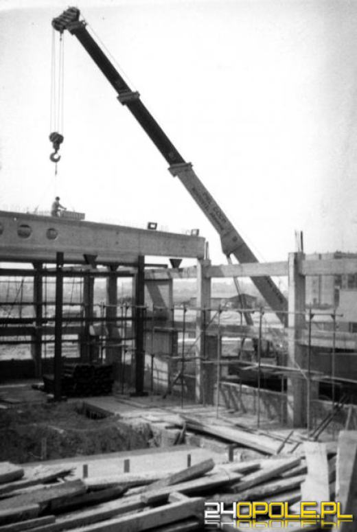 Uniwersytecki Szpital Kliniczny w Opolu świętuję 30-lecie - zobacz archiwalne zdjęcia 