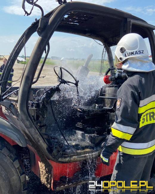 Pożar maszyny rolniczej w powiecie kędzierzyńsko-kozielskim