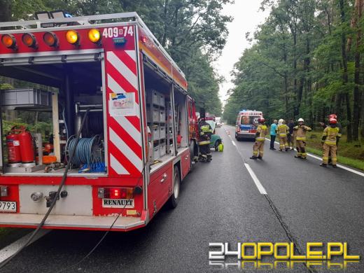 Wypadek drogowy z udziałem dwóch pojazdów w na trasie Lubsza-Rogalice