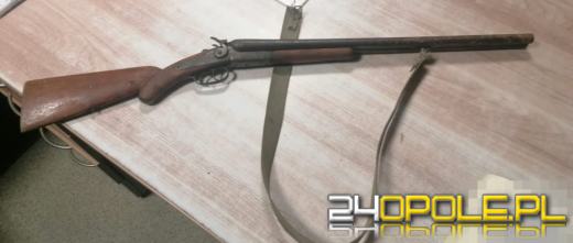 Zatrzymany za nielegalne posiadanie broni i groźby karalne