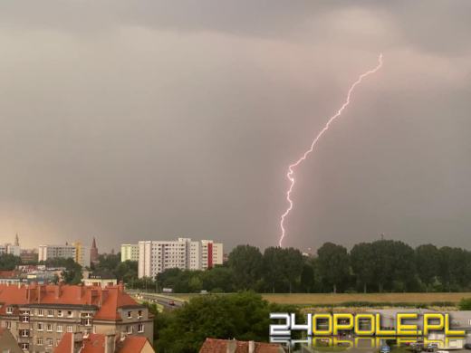 Burze na Opolszczyźnie. Strażacy co chwila wyjeżdżają do interwencji