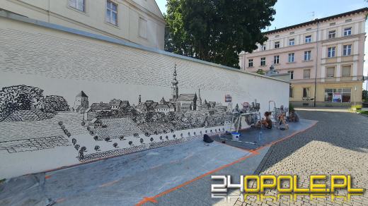 Piękna panorama Opola powstaje na murze przed Zamkiem Górnym