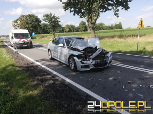 27-letni kierowca BMW nie ustąpił pierwszeństwa przejazdu. Doszło do zderzenia