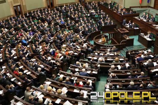 Gdyby wybory odbyły się w niedzielę, nastąpiłaby zmiana władzy