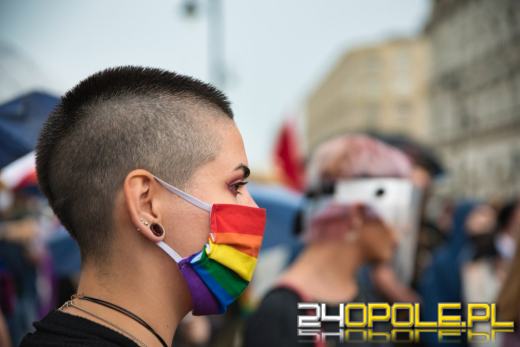 Tęczowe marsze zostaną w Polsce zakazane?