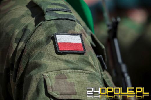 MON chce walczyć z antyszczepionkowcami. "Terroryści nie mogą udawać żołnierzy"