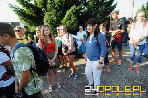 Pielgrzymi z Opola wyruszyli na Jasną Górę