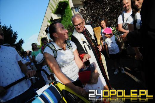 Pielgrzymi z Opola wyruszyli na Jasną Górę