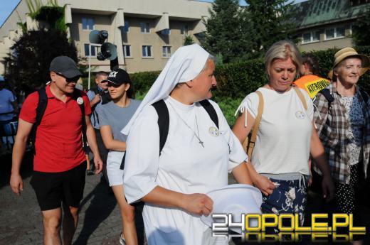 Pielgrzymi z Opola wyruszyli na Jasną Górę