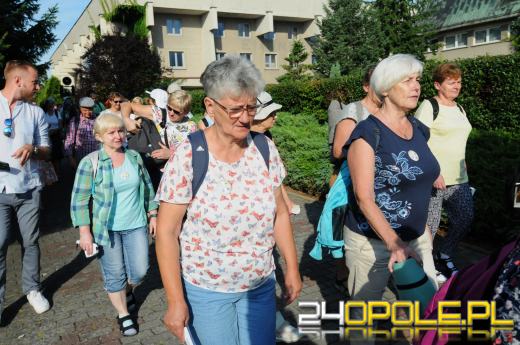 Pielgrzymi z Opola wyruszyli na Jasną Górę