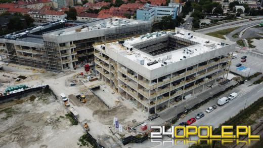 Centrum Usług Publicznych "rośnie" zgodnie z planem. Nie ma opóźnień