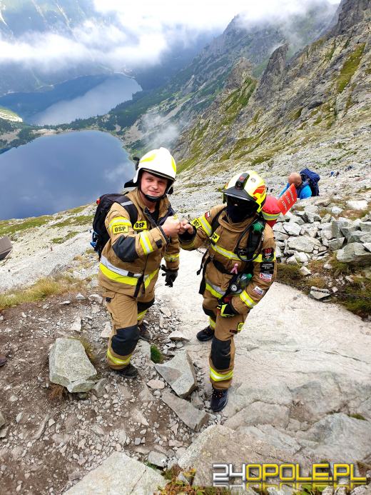Ze strażackim ekwipunkiem zdobyli Rysy. Wszystko w szczytnym celu