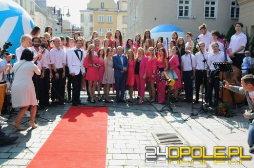 Cztery kolejne gwiazdy odsłonięto w opolskiej Alei Gwiazd