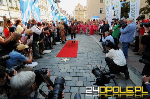 Cztery kolejne gwiazdy odsłonięto w opolskiej Alei Gwiazd