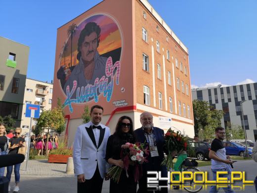 Mural Krzysztofa Krawczyka oficjalnie odsłonięty