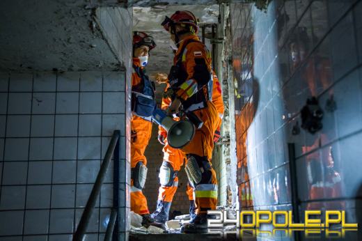 Strażacy ćwiczyli w starym browarze w Brzegu