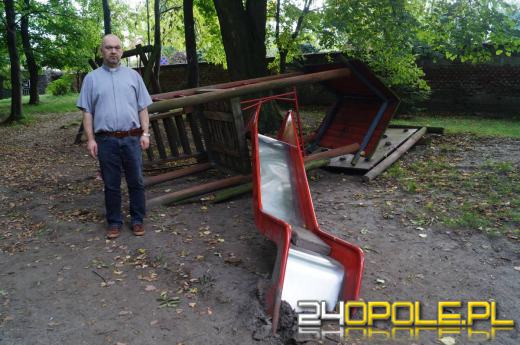 Demolka w parku Parafii Matki Bożej Bolesnej
