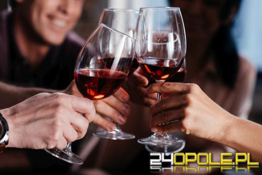 Mniej piwa, więcej owocowych win. Polacy zmieniają alkoholowe gusta