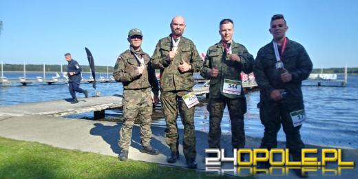 W pełnym umundurowaniu po "nóż komandosa". Opolanie na popularnym wojskowym biegu