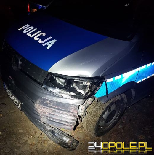 Policyjna blokada na ulicach Namysłowa. Kierowca z narkotykami zatrzymany w pościgu