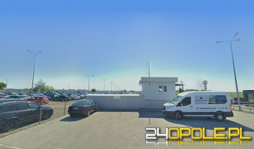 Wylatujesz na wakacje z Warszawy? Zobacz gdzie zostawić samochód pod twoją nieobecność