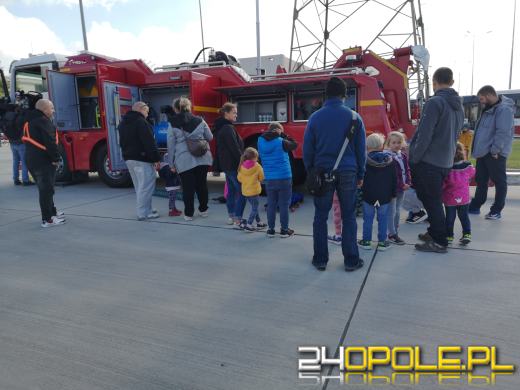 Trwa dzień otwarty w zajezdni Miejskiego Zakładu Komunikacyjnego