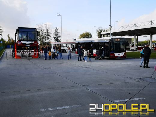 Trwa dzień otwarty w zajezdni Miejskiego Zakładu Komunikacyjnego