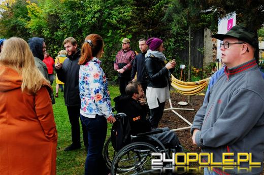 Podopieczni Fundacji DOM mają piękny ogród sensoryczny